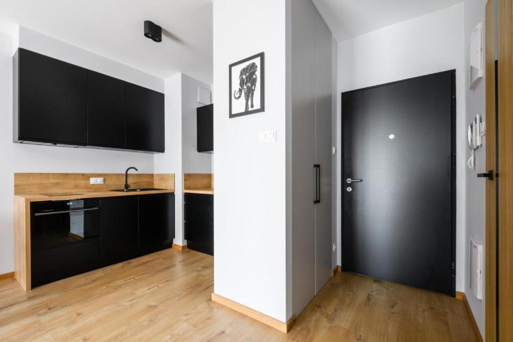Grzybowska Residence Inter-Apartments ワルシャワ エクステリア 写真